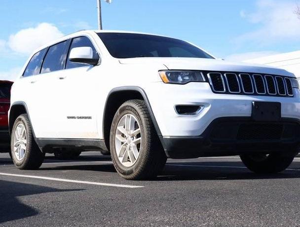 JEEP GRAND CHEROKEE 2017 1C4RJEAG3HC677020 image